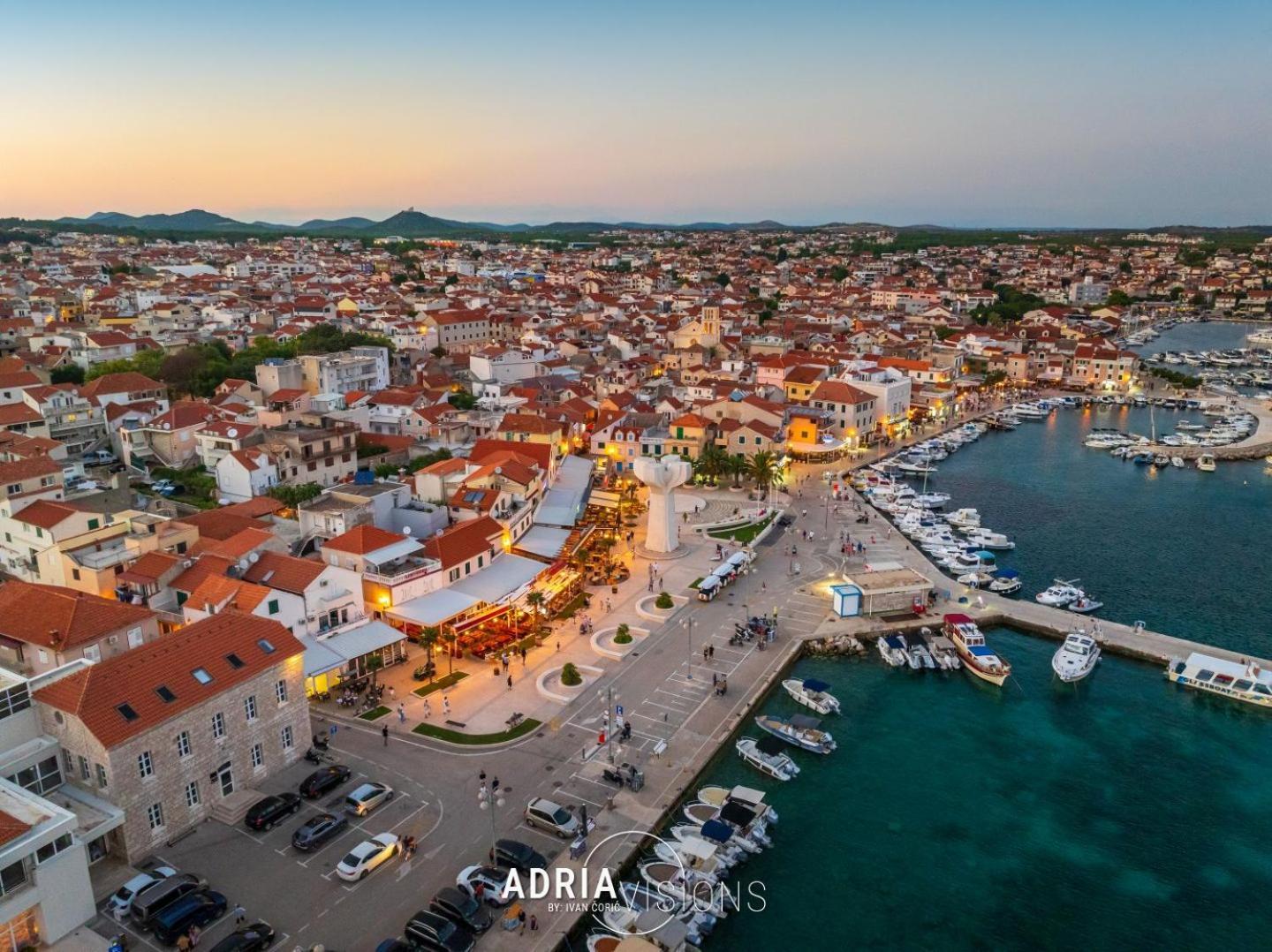 Refresh Boutique Suites - Central Point Vodice Extérieur photo